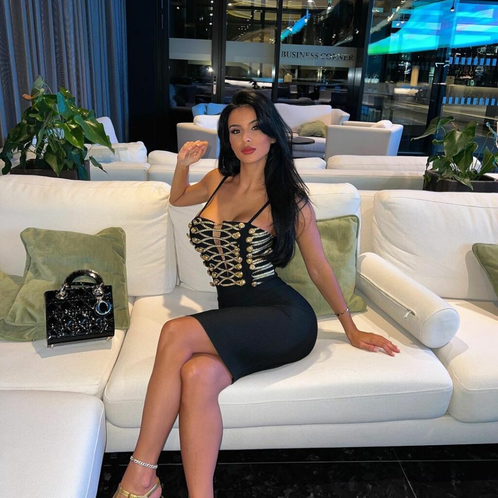 angieliciious_375411224_754202353140227_7164766344022249563_n