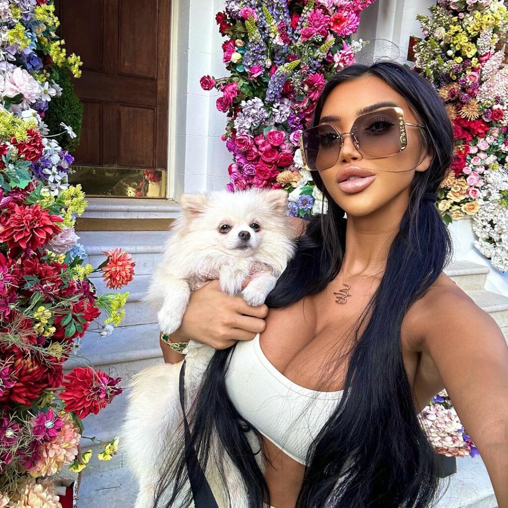chloe.khan_368690702_18382310830037076_9101228388008775015_n