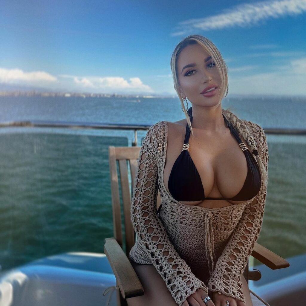 nikkisandiego_375437452_317931947314973_8706520672099212967_n