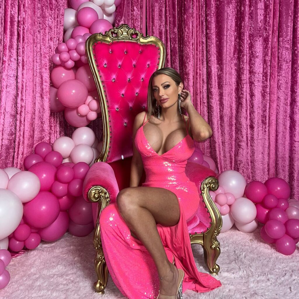 crystal_love_barbie_1697655007_3216485785624555632_39622429945