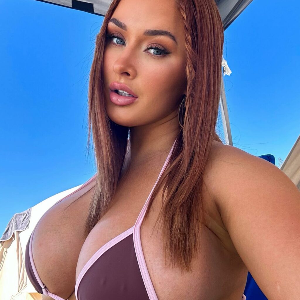 hollycostello_1689975924_3152068974196579201_32937289