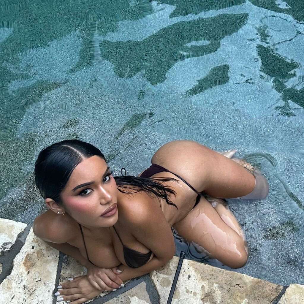janetguzman_1692302415_3171584989980342123_10251063