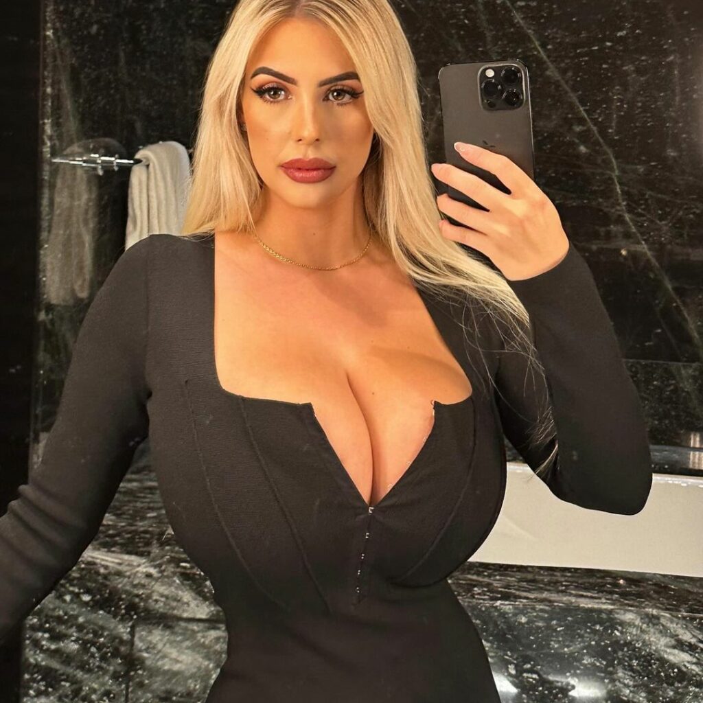 lali957_1696953765_3210603345667878406_312876774