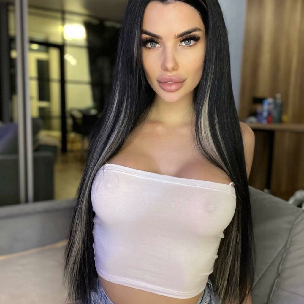 my_michelleee__1694439652_3189513439724905351_56379210190