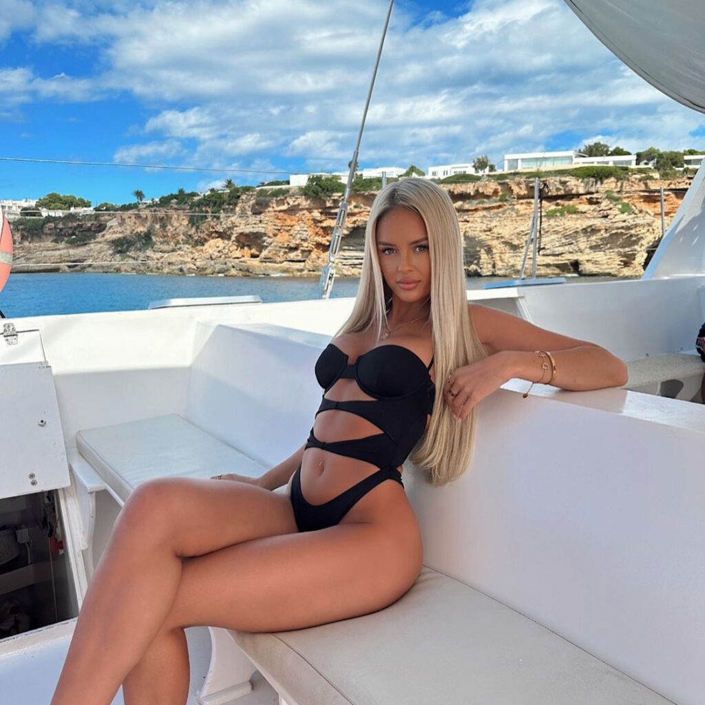 sophperry_x_1695644745_3199622488966572600_360025165