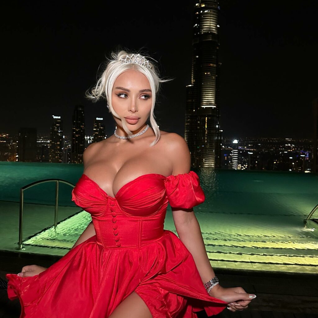 daniellachavezofficial_1698350607_3222320908656495789_238109752