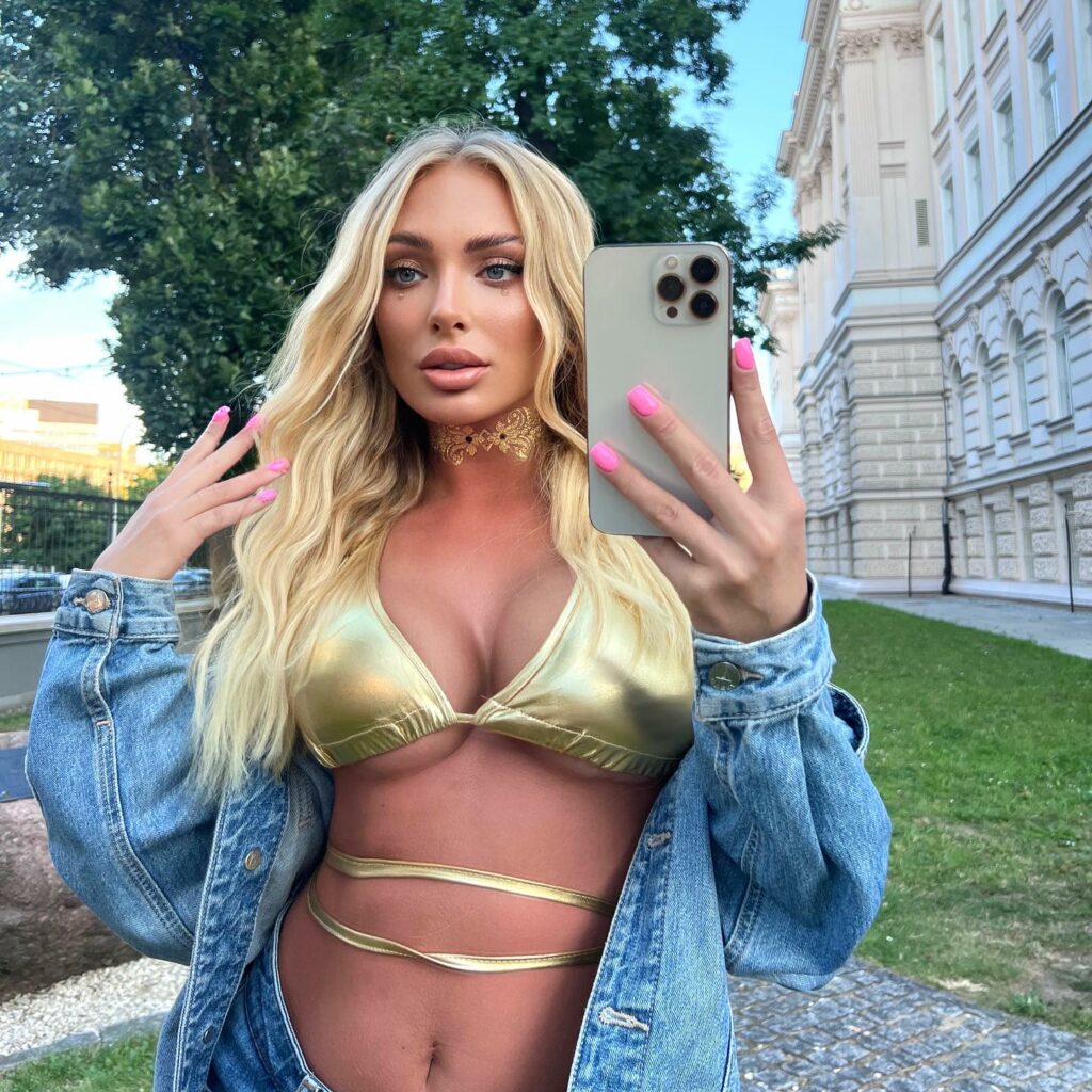 julia_nowakowska_official_1688670832_3141121067245865406_376751226
