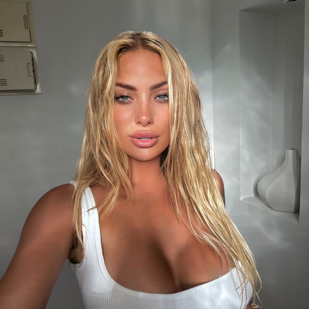 julia_nowakowska_official_1690225618_3154163557297279690_376751226