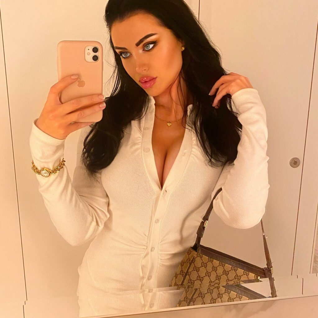 lottiedolce_1639340657_2727309569141154736_48692633104