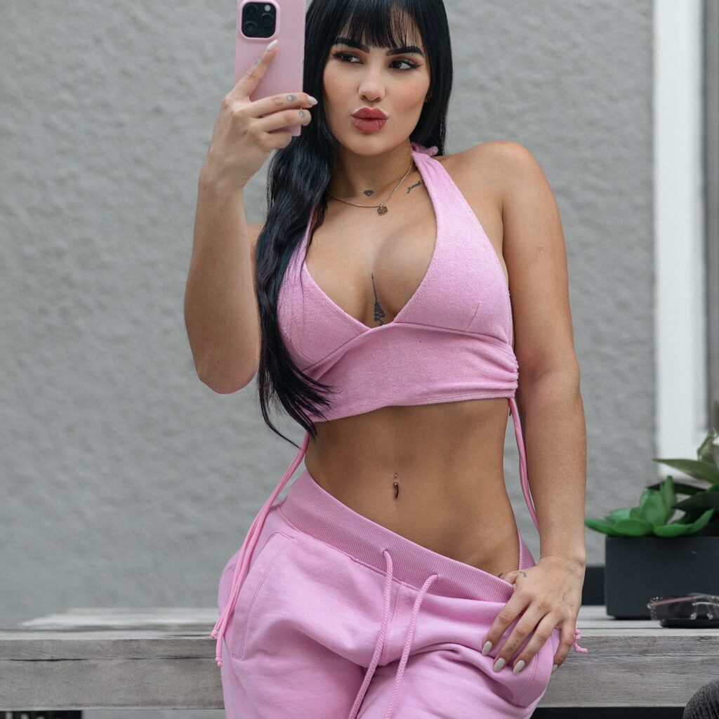 paulinacruzx_1699200357_3229449127522479717_41712680898